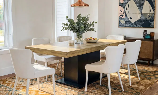 FUFU&GAGA dining furniture in a bright room